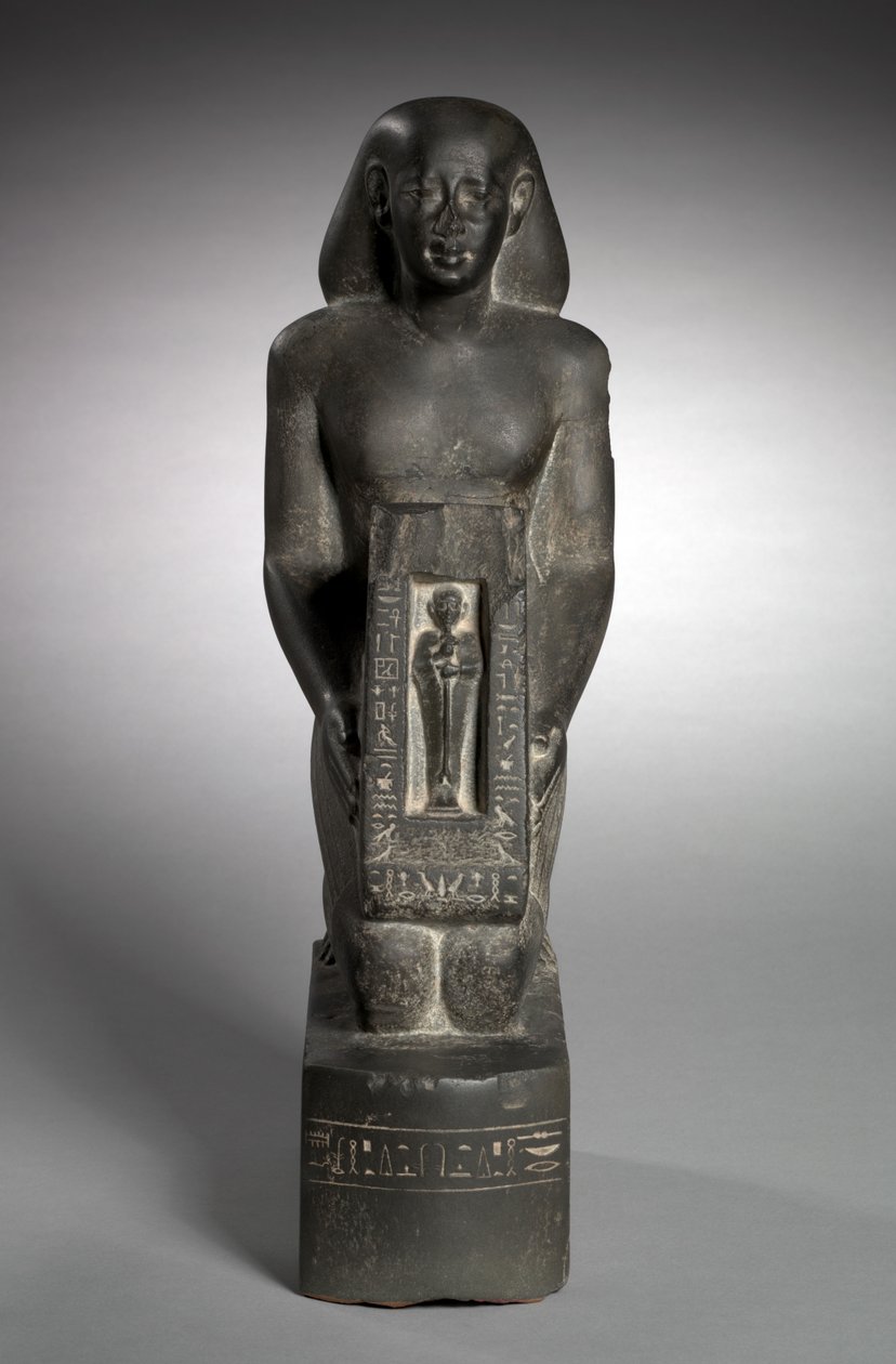 Naophorous szobra a pénzügyi tisztnek és a mezőfelügyelőnek, Horwedja, ie 521-486 alkotó: Egyptian 27th Dynasty