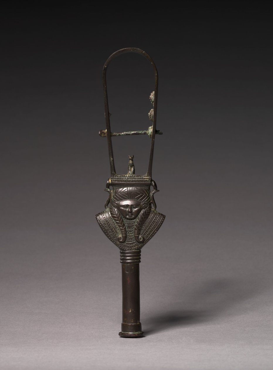 Íves Sistrum, ie 380-343 alkotó: Egyptian 30th Dynasty