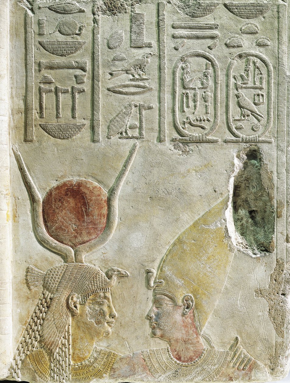 II. Nectanebo királyt (Kr. e. 360-343) Ízisz istennő fogadta, mészkőre festett domborművet alkotó: Egyptian 30th Dynasty