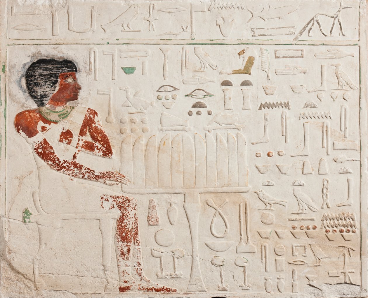 Ka-aper domborműve felajánlásokkal, Régi Királyság, ie 2565-2420 (polikróm mészkő) alkotó: Egyptian 4th Dynasty