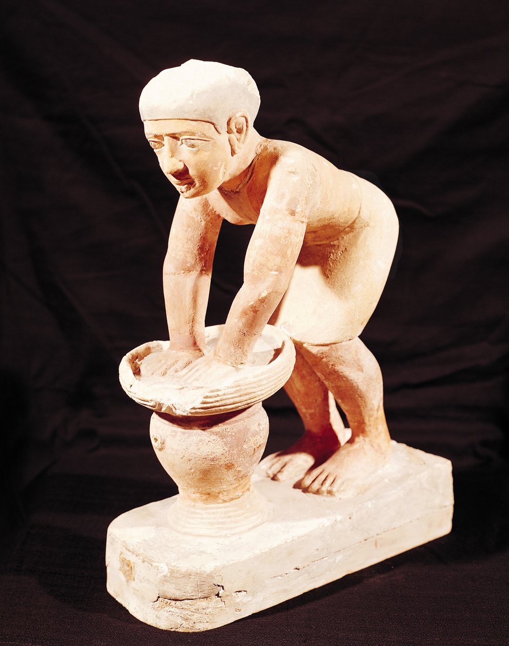 Sört készítő férfi modellje, Szakkarából, Régi Királyságból alkotó: Egyptian 5th Dynasty