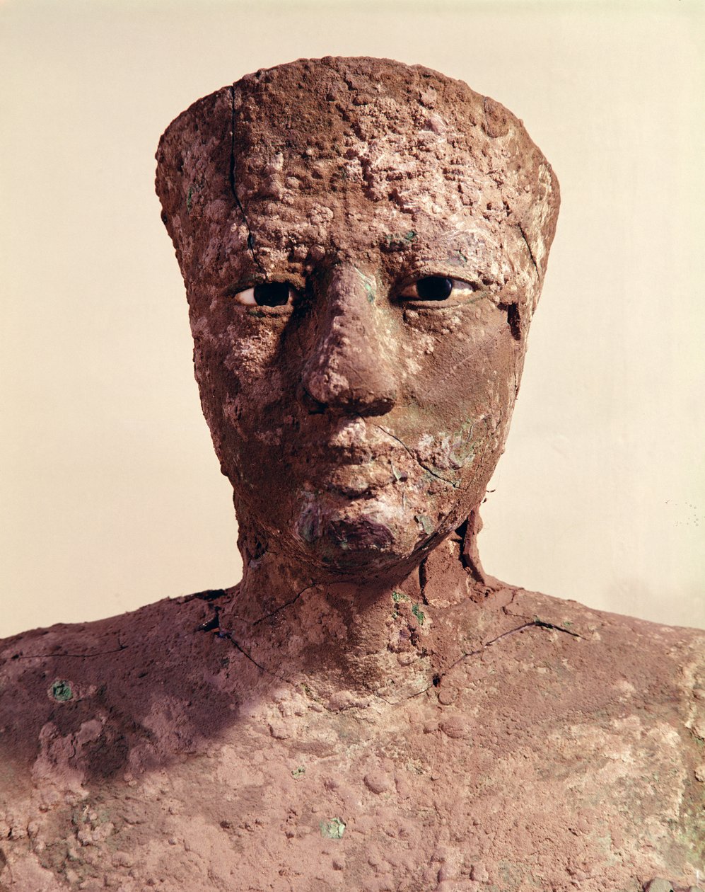 I. Pepi (Kr.e. 2289-2255) szobra, a fej részlete, Hierakonpolisban, ie 2281-2241 körül (réz) alkotó: Egyptian 6th Dynasty