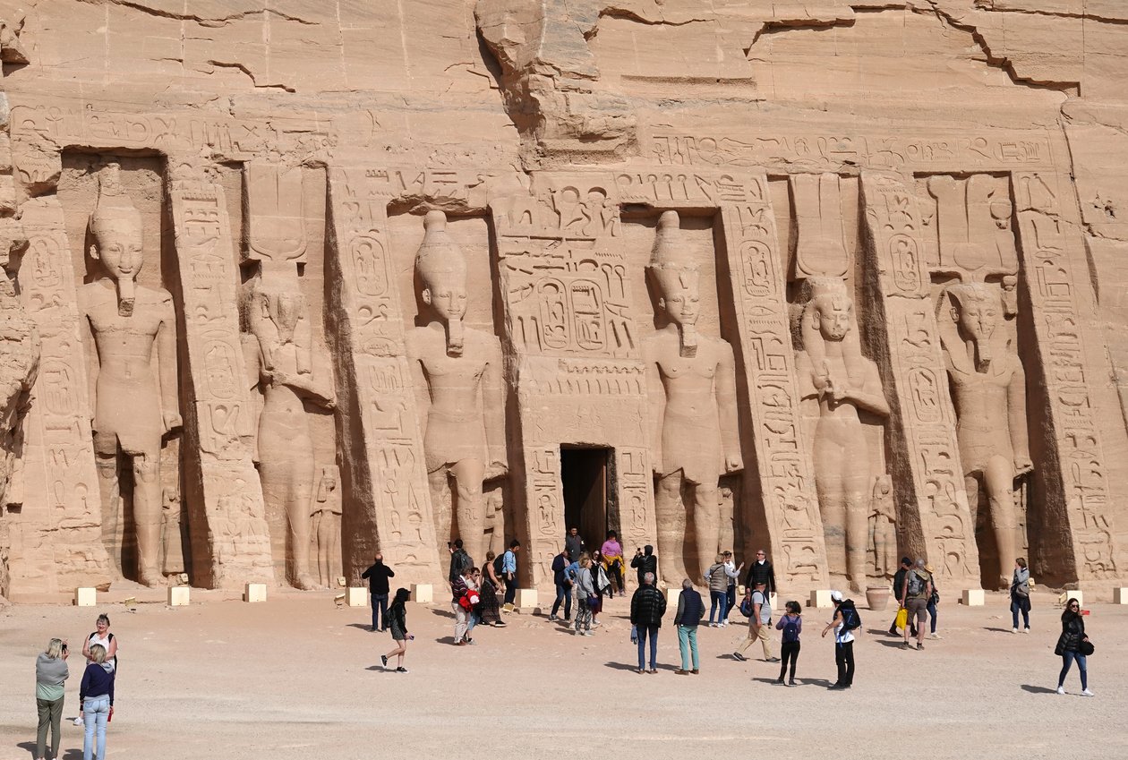 Abu Simbel kis templom alkotó: Egyptian Egyptian