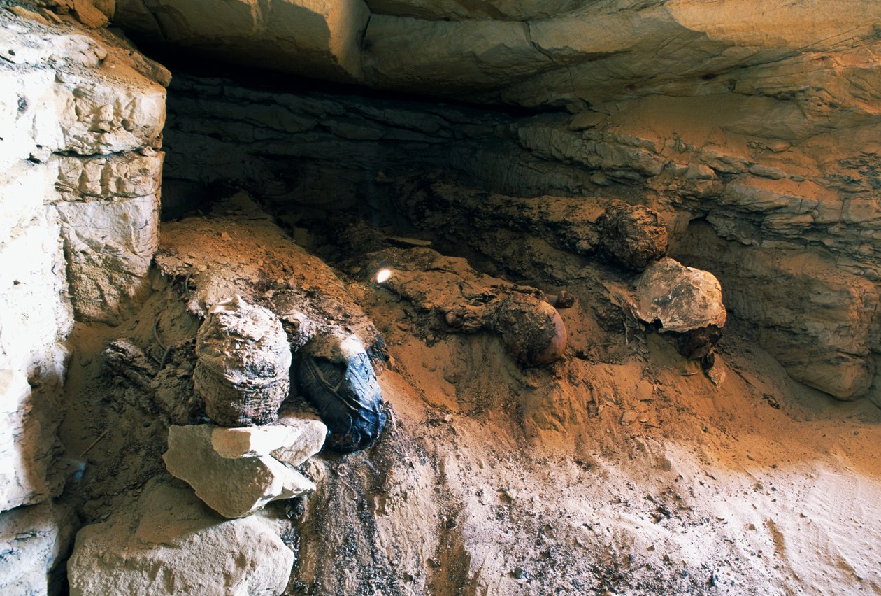 Részlet a 49. sírról, Arany Múmiák Völgye, Bahariya Oasis, Giza, Egyiptom. Egyiptomi civilizáció alkotó: Egyptian Egyptian