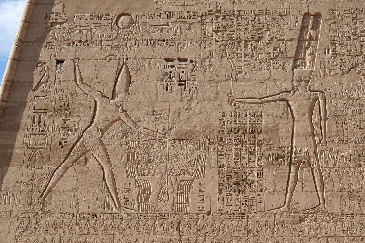 Az ellenség lemészárlásának helyszíne, Hórusz temploma, Edfu alkotó: Egyptian Egyptian