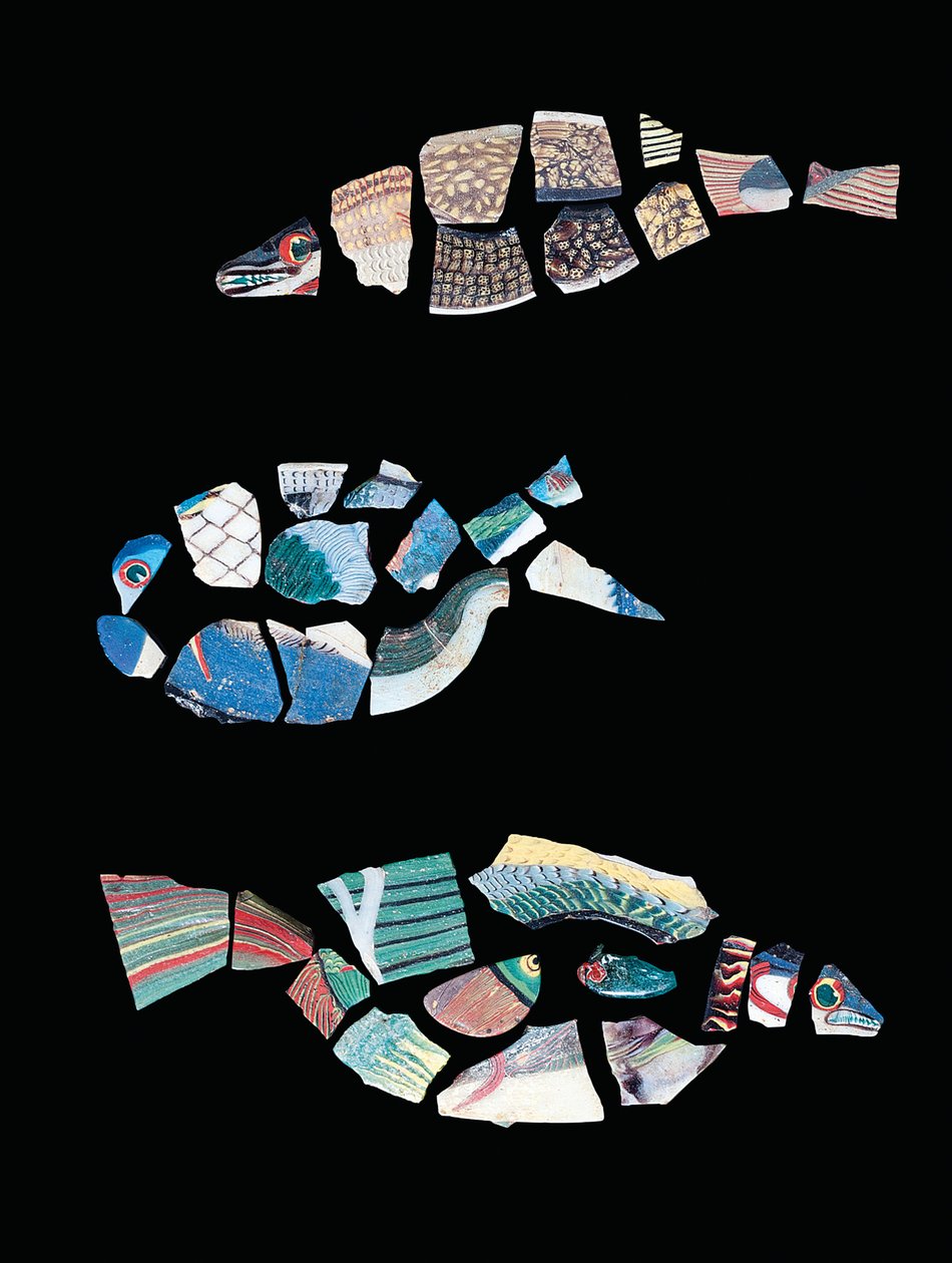 Három mozaik töredékes halbetét, Ptolemaioszi-római korszak, Kr.e. 1. század - Kr. u. 1. század (üveg) alkotó: Egyptian Egyptian