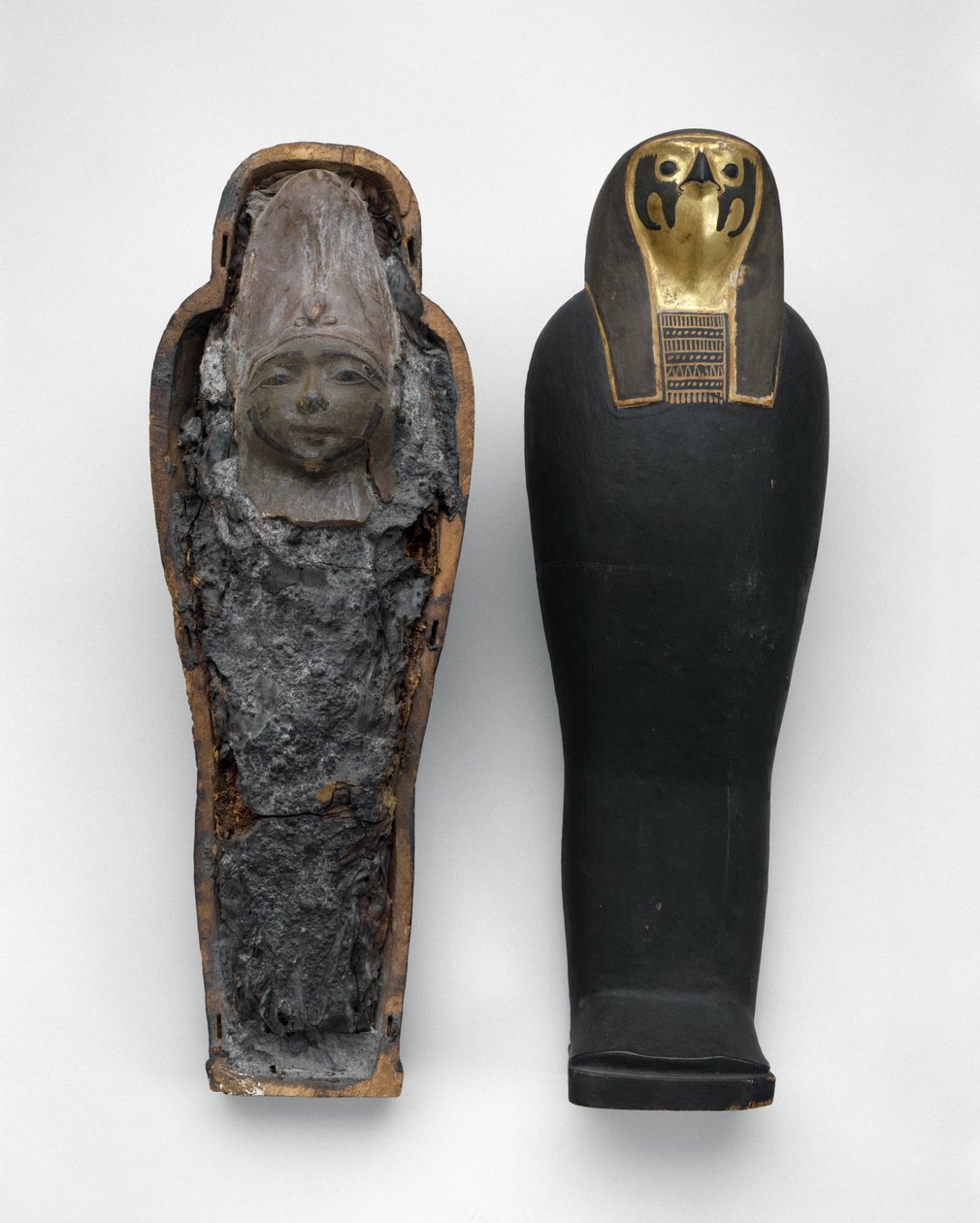 Sólyom alakú koporsó gabonás múmiával, ie 332-30 (festett és aranyozott fa, gabona, föld, len és viasz) alkotó: Egyptian Ptolemaic Period