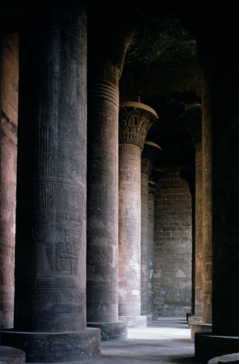A Khnum templom Hypostyle terme alkotó: Egyptian Ptolemaic Period