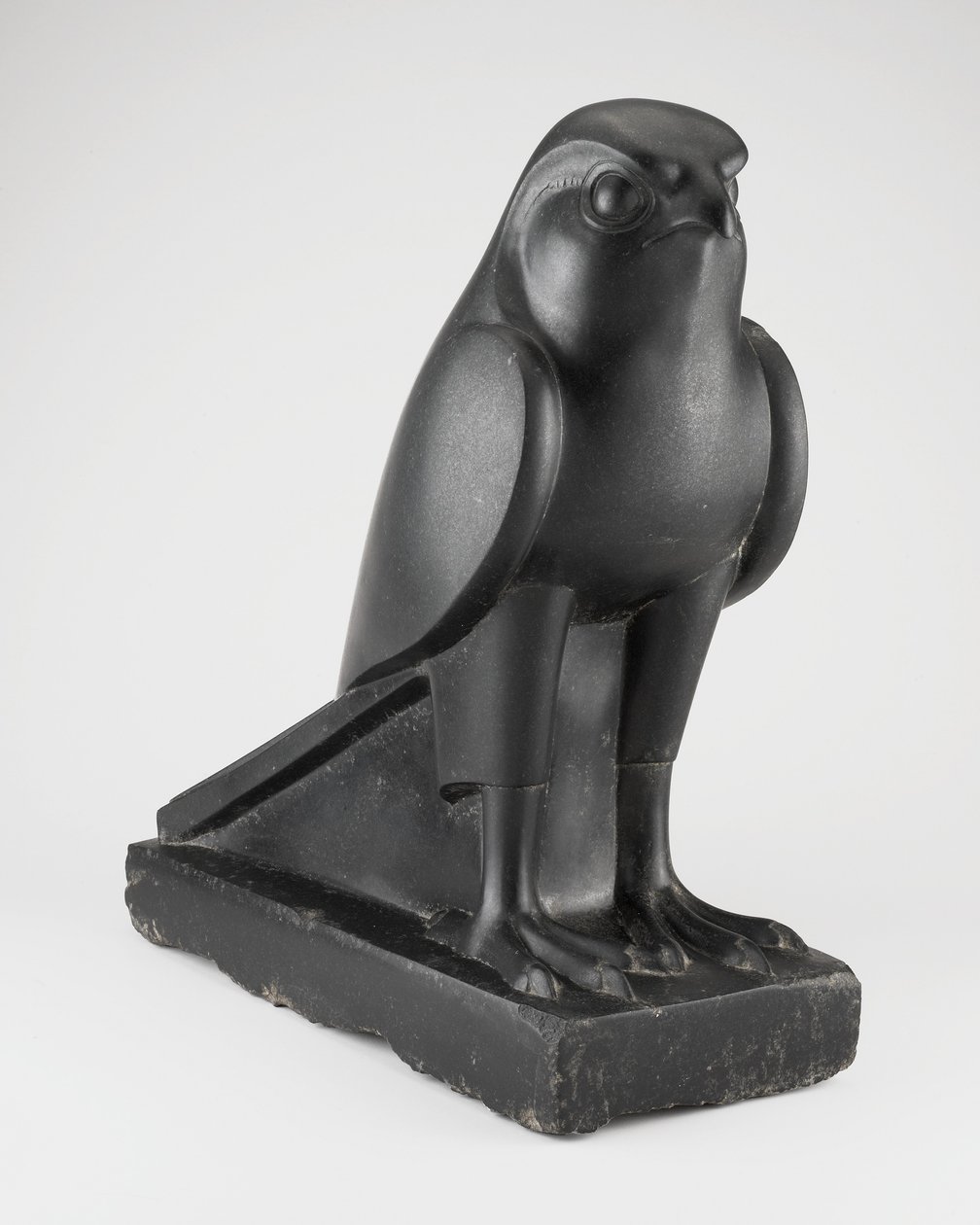 Hórusz isten sólyom szobra, Ptolemaioszi korszak alkotó: Egyptian Ptolemaic Period