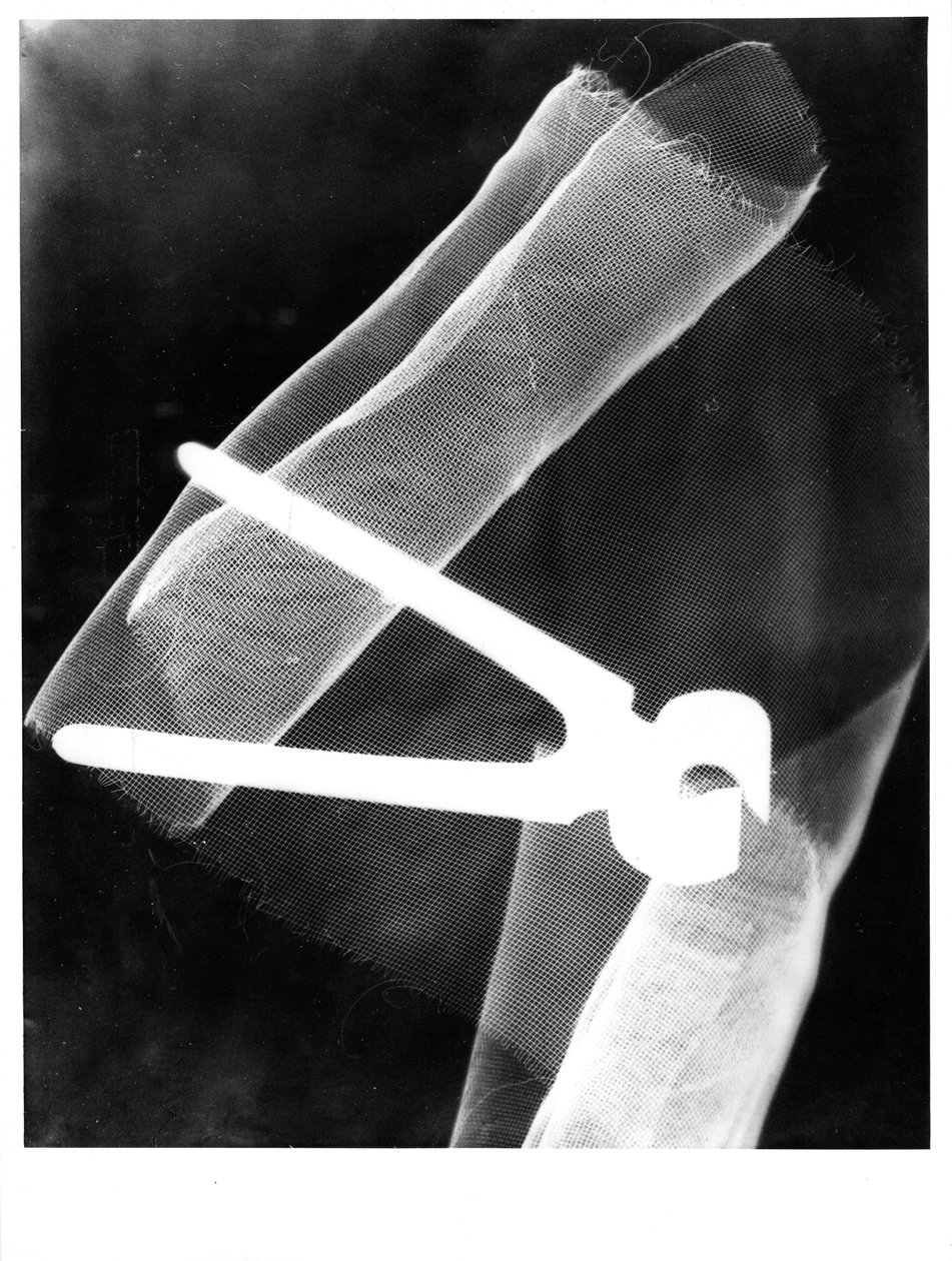 Fénykép fogóval, 1920 alkotó: Eliezer Markowich Lissitzky