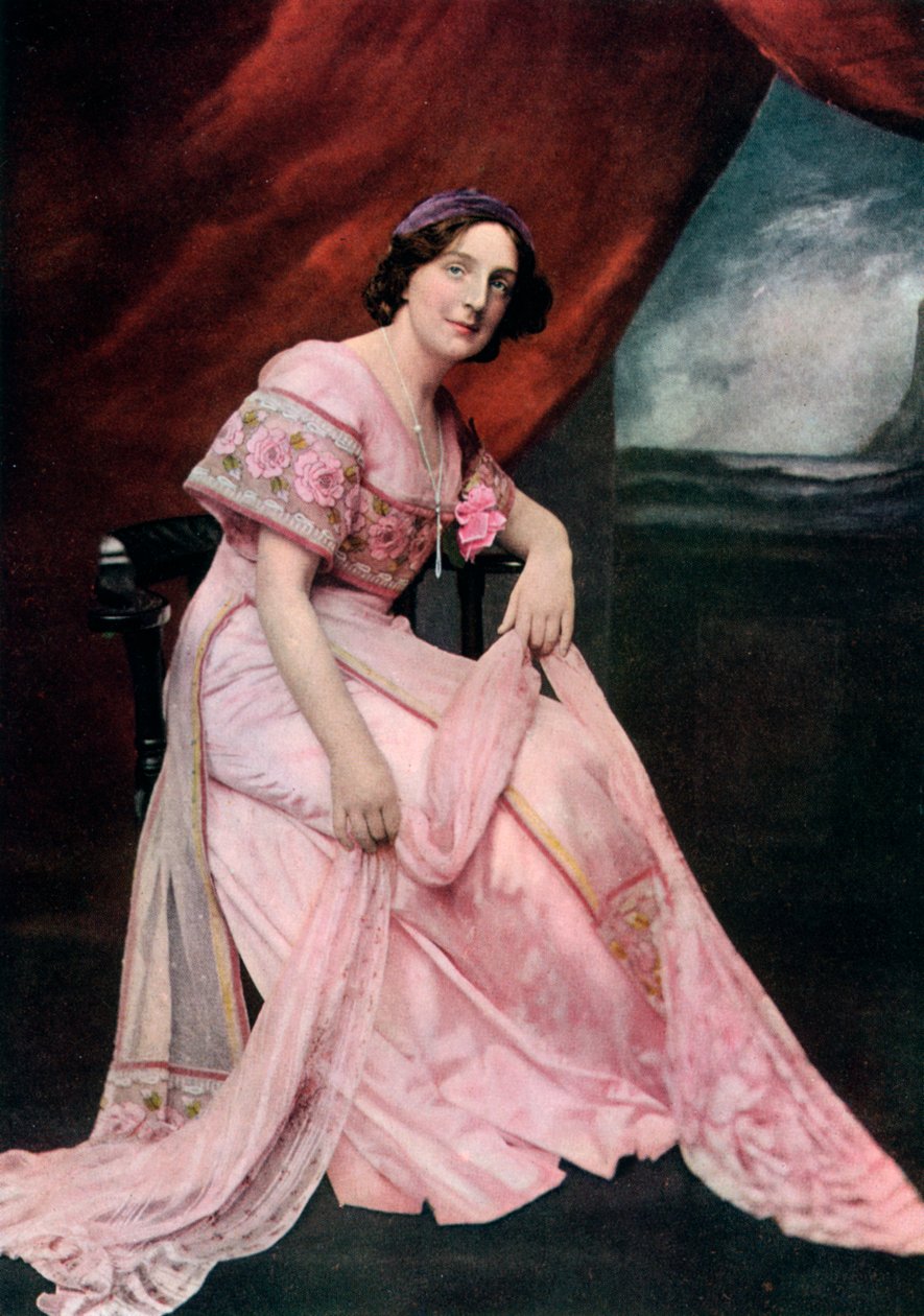 Edith Clegg, 1911-1912 alkotó: Elliott and Fry