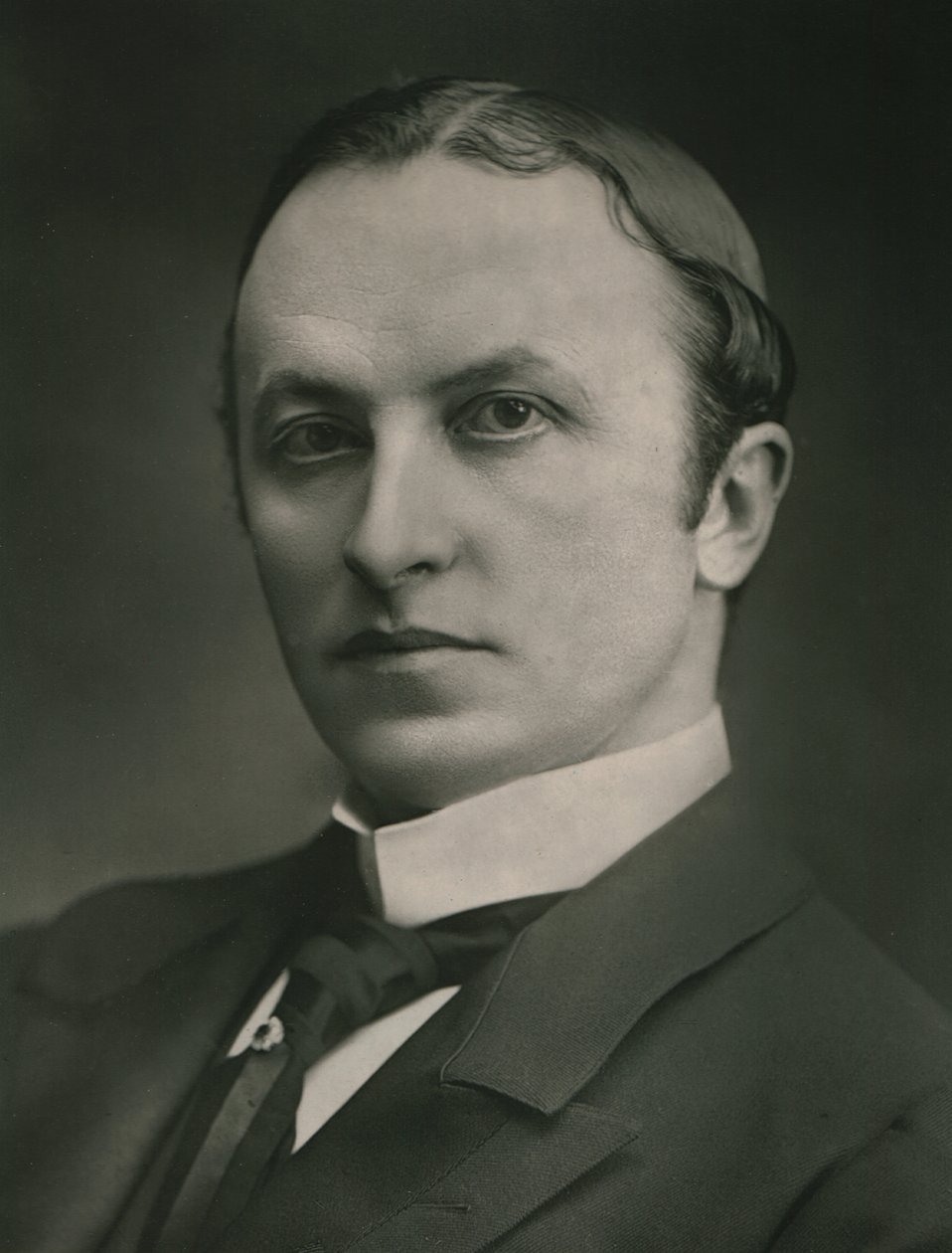 The Right Honorable Lord Curzon of Kedleston, 1890-es évek. alkotó: Elliott and Fry