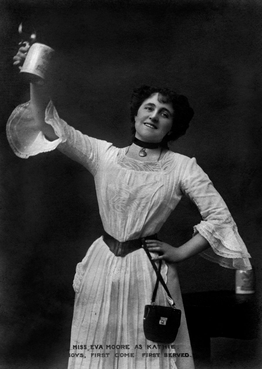 Eva Moore Kathie szerepében a Fiúk, Első jön, először szolgál, 1903-ban. alkotó: Ellis and Walery