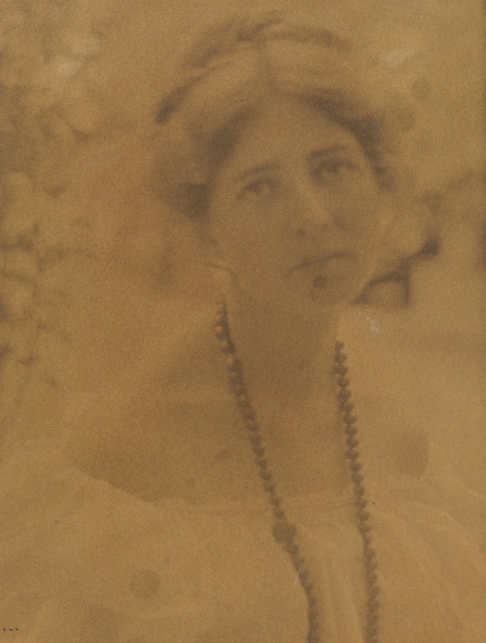 Julia Hall McCune portréja 1882-1971, c. 1898. alkotó: Ema Spencer