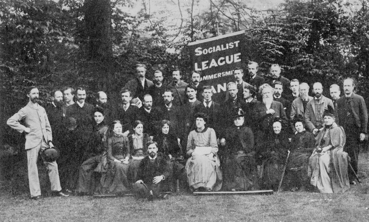 William Morris és a Hammersmith Szocialista Liga, 1885 körül (bw fotó) alkotó: Emery Walker