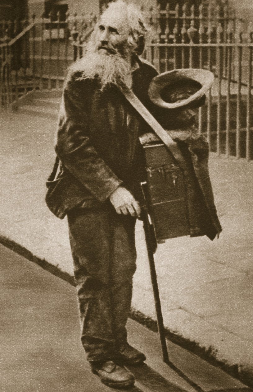 Egy utcazenész (szépia fotó) alkotó: English Photographer