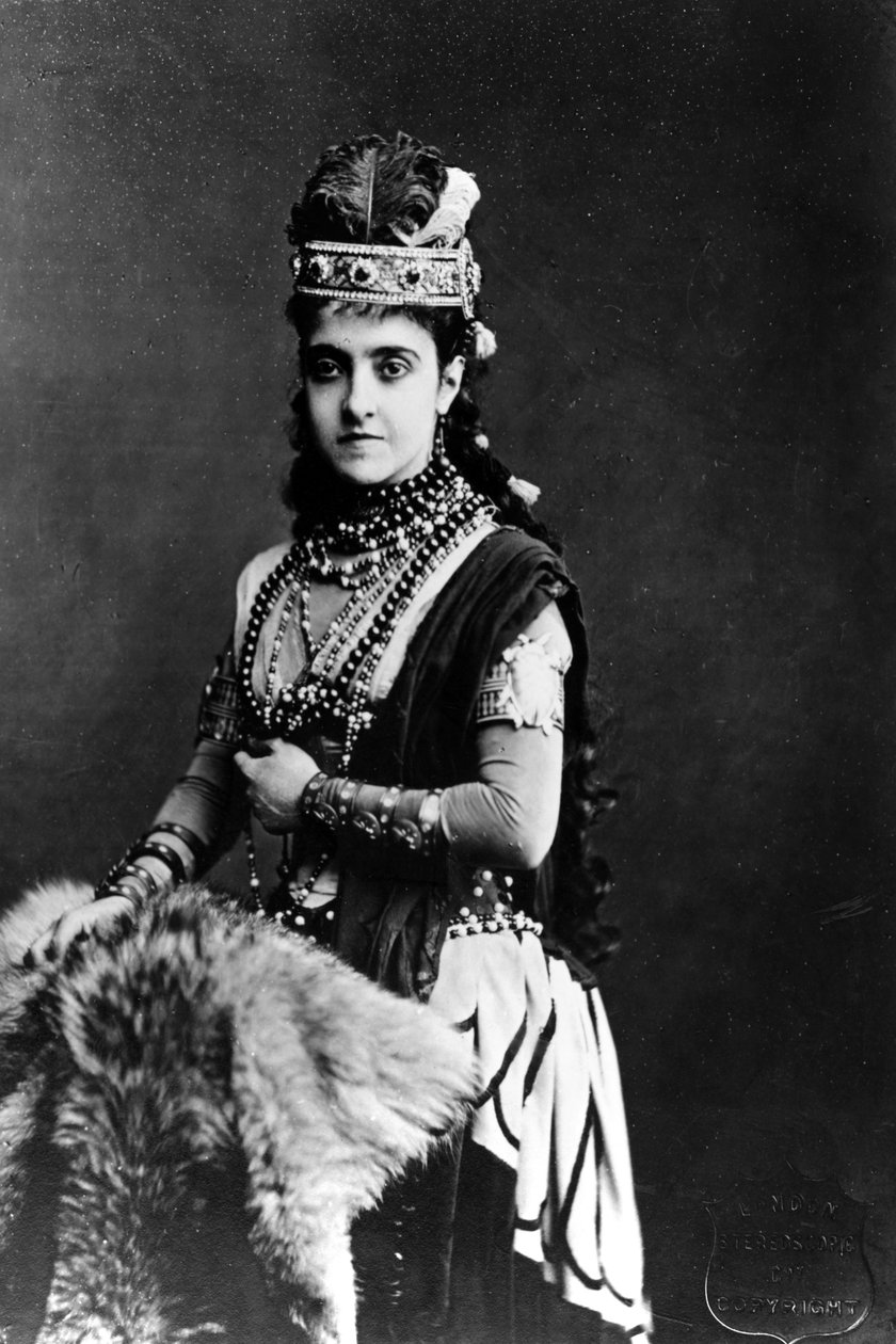 Adelina Patti Aida szerepében, 1876 alkotó: English Photographer