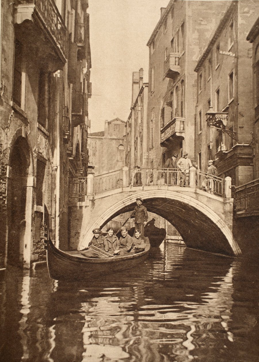 Velence kövei között, 1914-19 alkotó: English Photographer