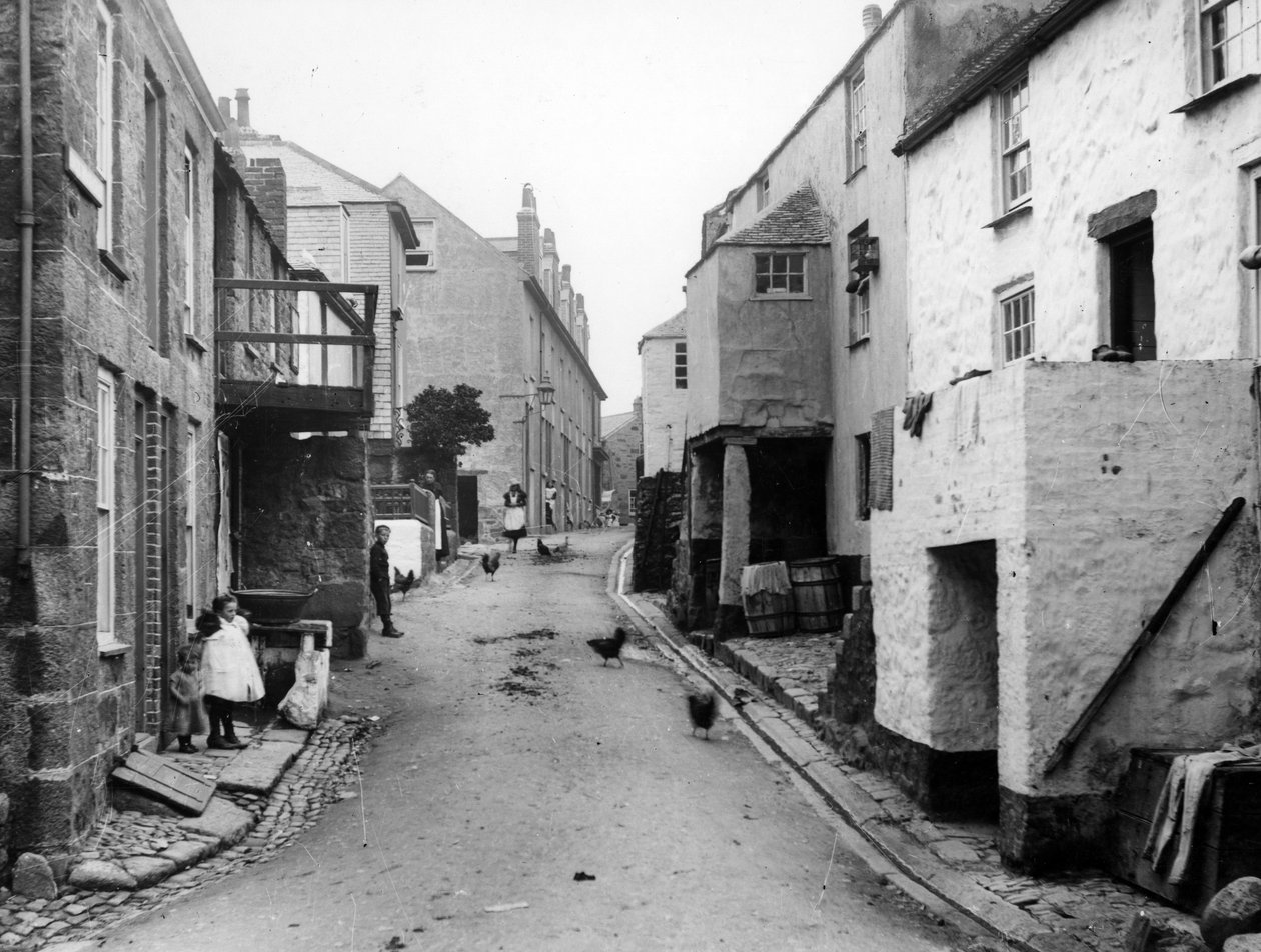 Back Road East, St Ives, 1880-99 körül alkotó: English Photographer