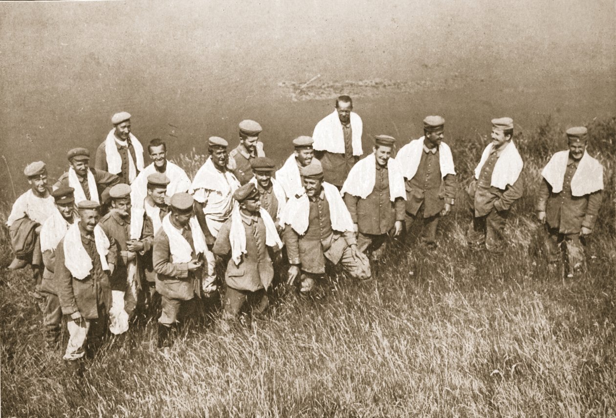 Fürdős felvonulás, Dorchester, illusztráció a német rabok Nagy-Britanniában című filmből (fotómélység) alkotó: English Photographer