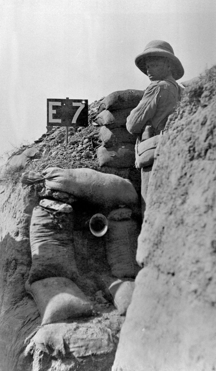 Brit csapatok lövészárokban, Sannayat, 1916 alkotó: English Photographer