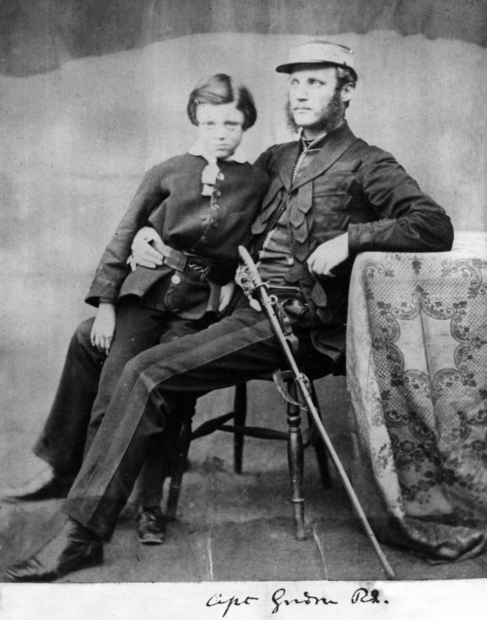 Gordon R.E. kapitány, 1855 körül alkotó: English Photographer