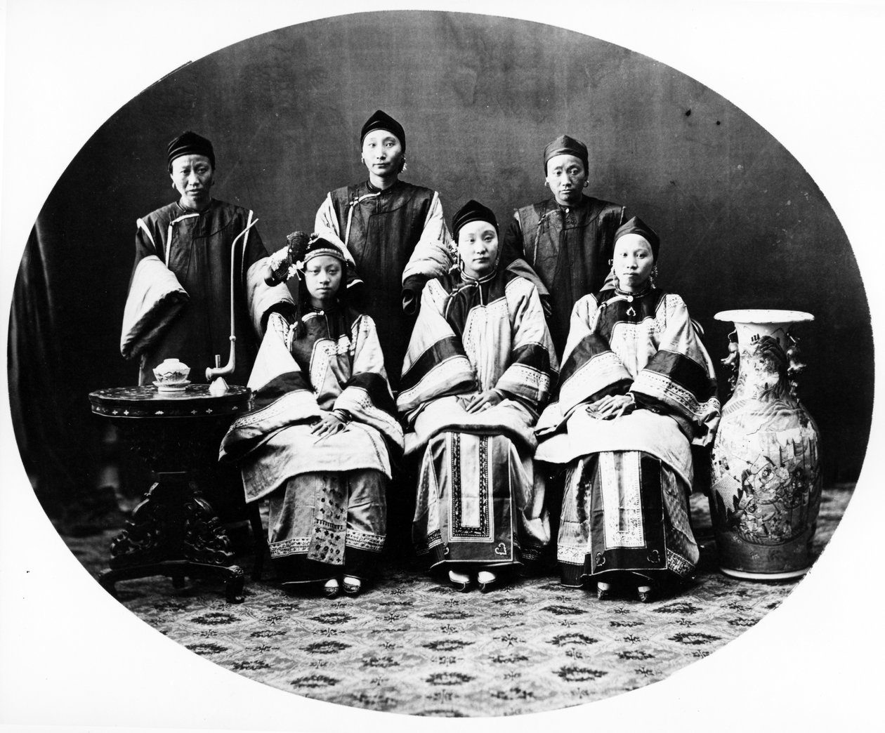 Égi hölgyek, Sanghaj, 1870 körül alkotó: English Photographer