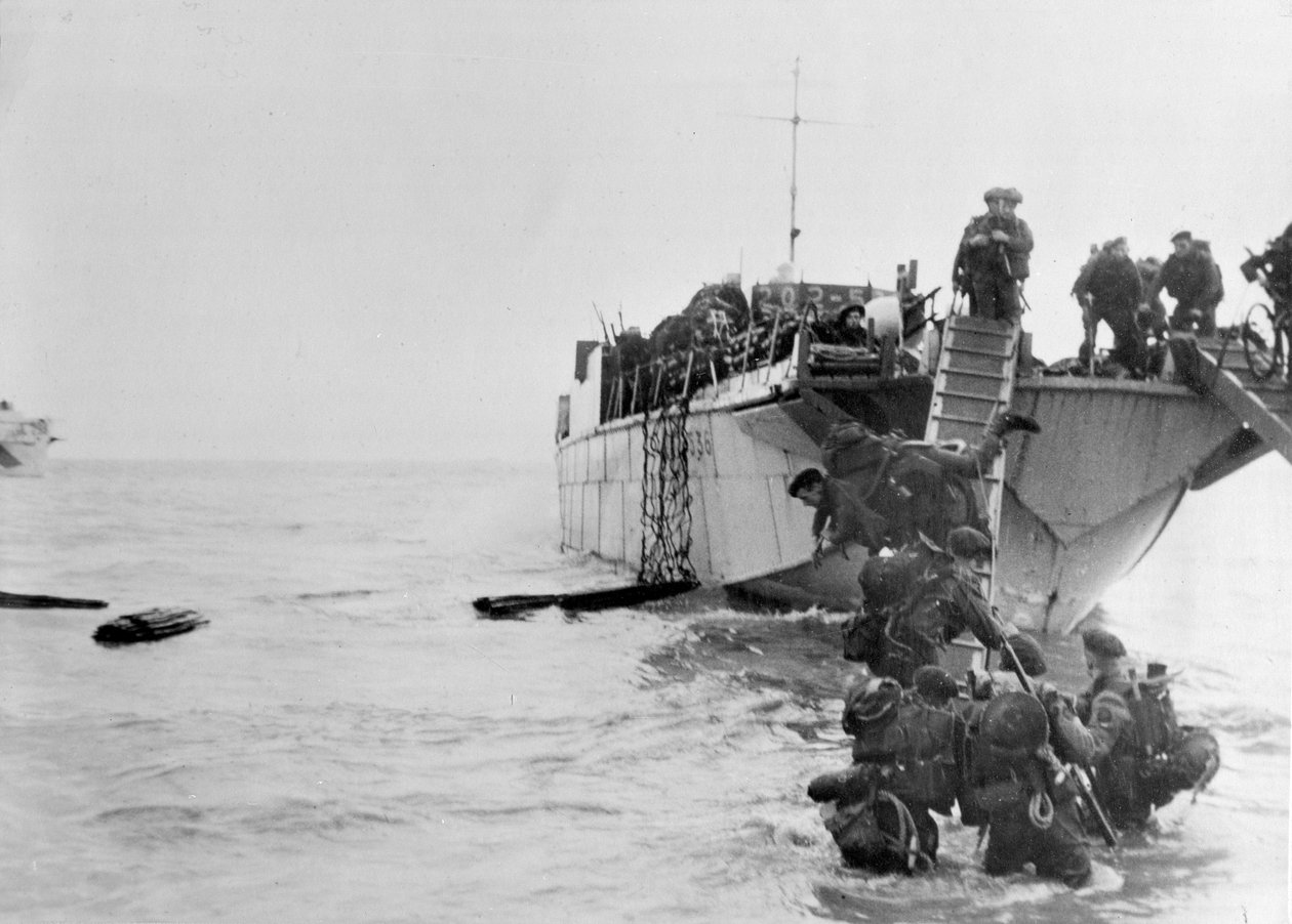 Kommandós hadműveletek Normandia inváziója idején, 1944. június alkotó: English Photographer
