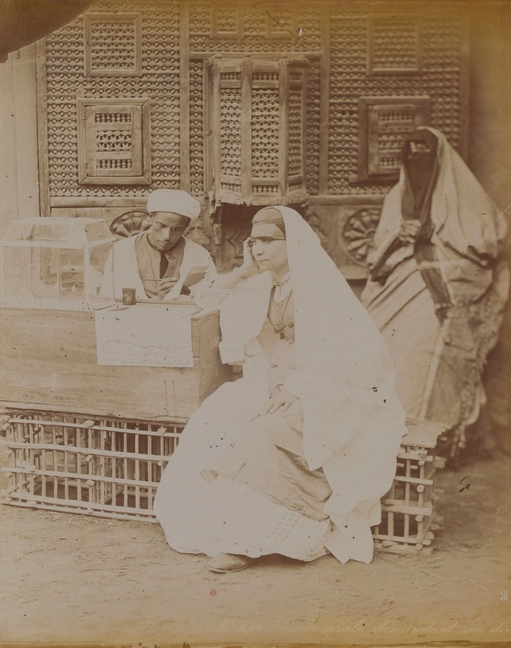 Egyiptomi utcai jelenet, 1893 alkotó: English Photographer