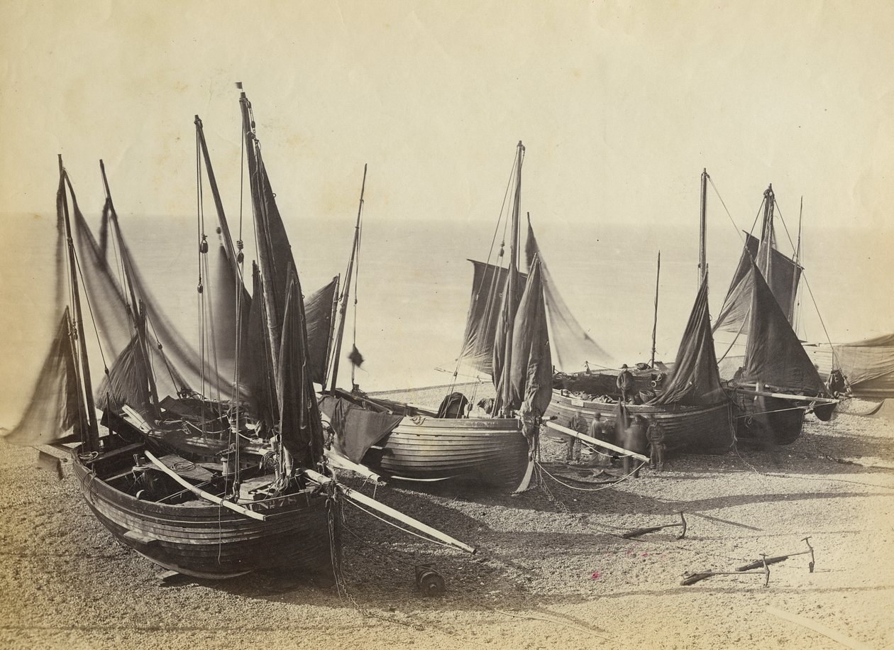 Horgászcsónakok húzódtak fel a Shoreham-by-Sea strandjára, 1880 körül (fénykép) alkotó: English Photographer