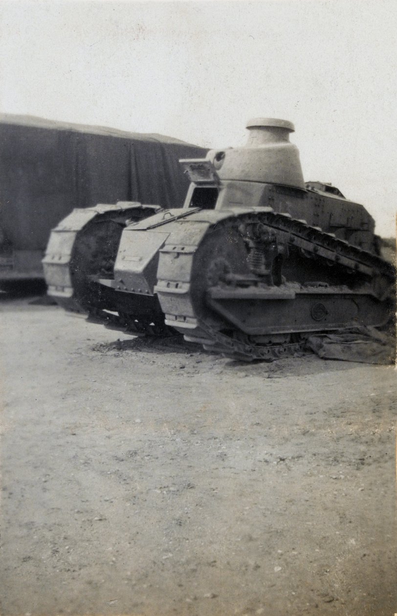 Francia Renault FT17 harckocsi harci gyakorlat közben a Lulworth lőtereken, 1919 alkotó: English Photographer