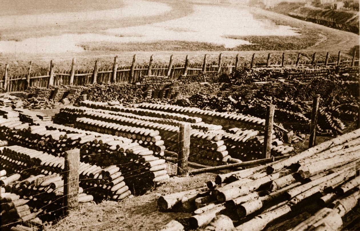 Gázhéjak Luttre-ban, Belgiumban, 1914-1919 alkotó: English Photographer