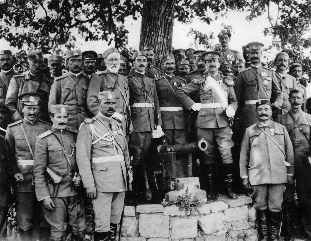 Csoportportré Montenegróban, 1913 alkotó: English Photographer