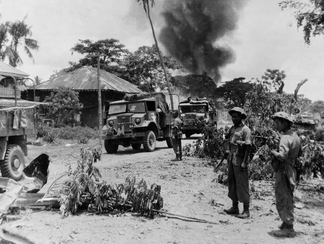 A 17. hadosztály indiai csapatai Payagyiban a Rangoon elleni előrenyomulás utolsó néhány mérföldjén, 1945. április alkotó: English Photographer