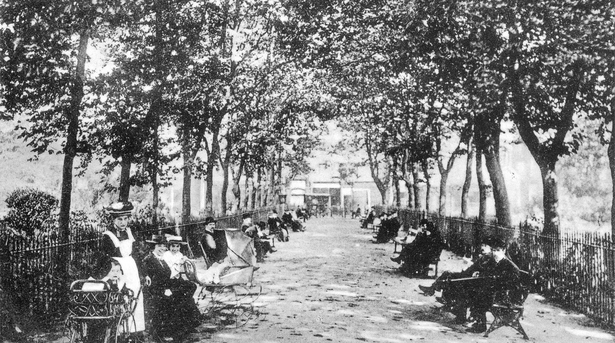 Islington Green, 1900 körül alkotó: English Photographer