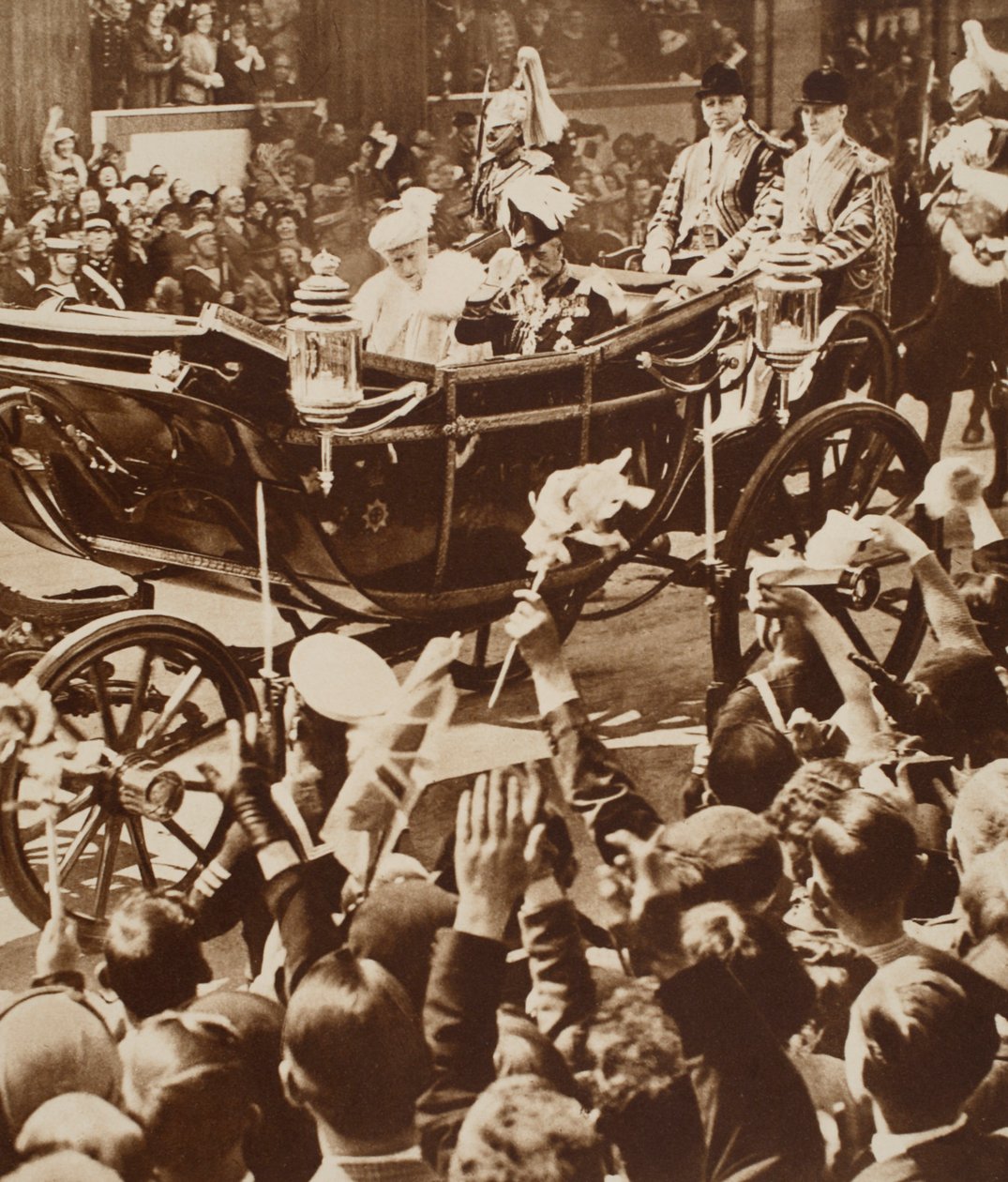 Jubileumi Üdvözlet a királynak és a királynőnek, 1935 alkotó: English Photographer