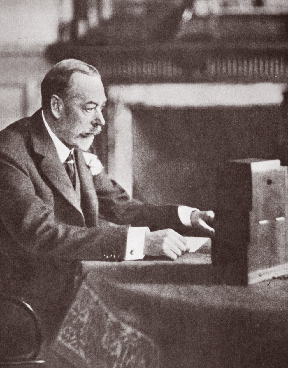 György király vezeték nélkül beszél alkotó: English Photographer