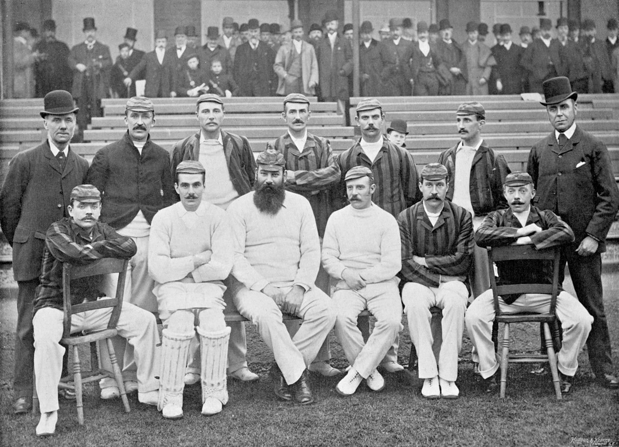 A Lord Sheffields Anglia csapata 1891-1892 között Ausztráliába utazik a Famous Cricketers and Cricket Groundsból, kiadó: Hudson and Kearns, 1895 alkotó: English Photographer