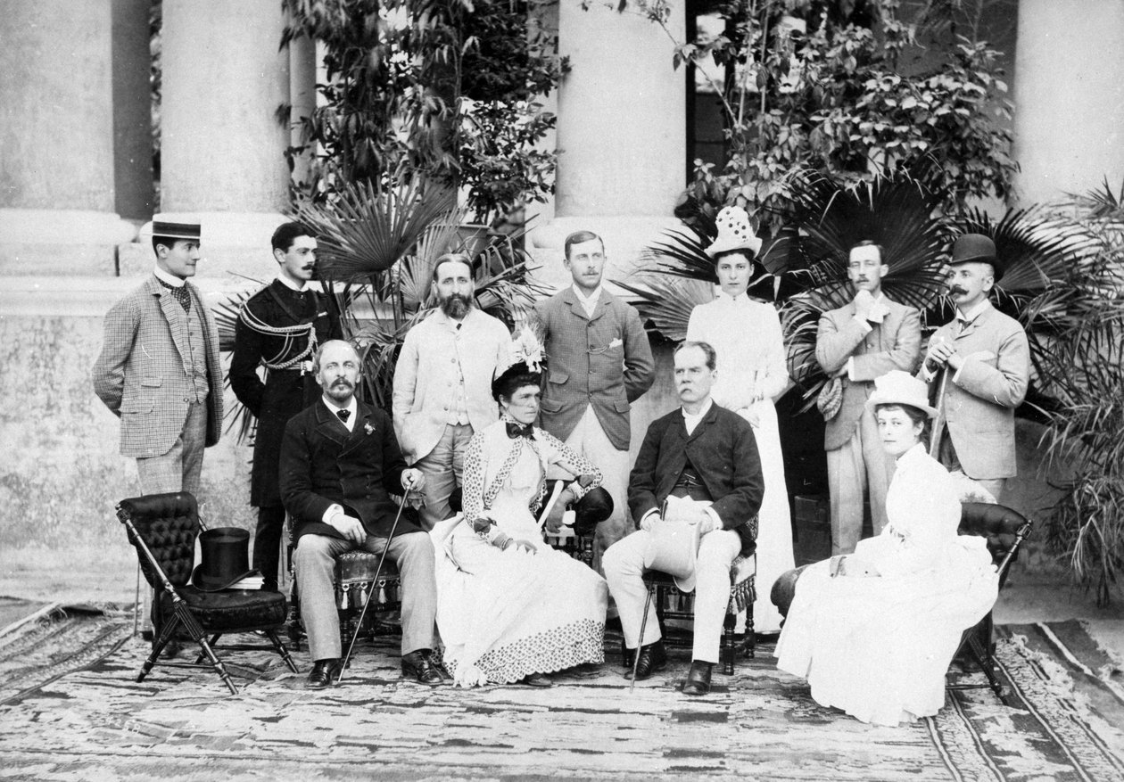 Lord és Lady Dufferin és csoportja a Viceregal Lodge-ban, Shimla, 1884-88 alkotó: English Photographer