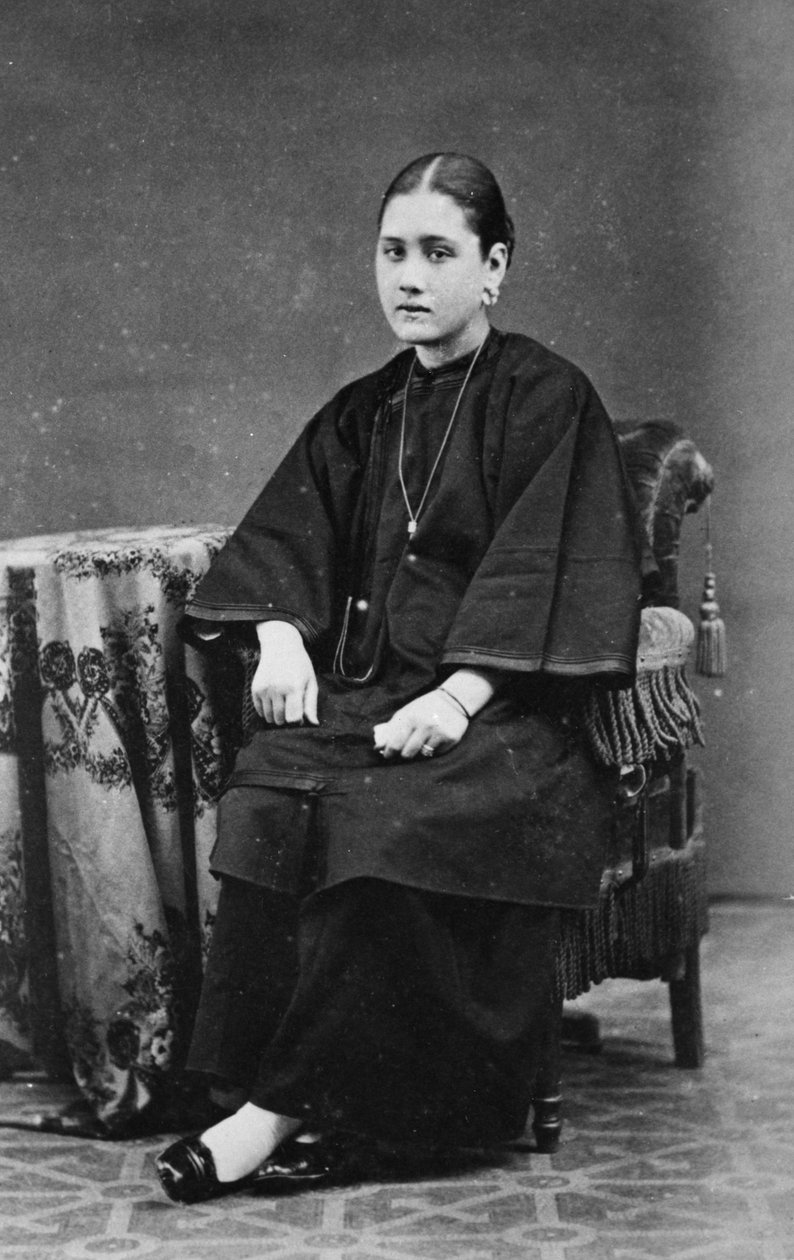 Vegyes versenyű lány, 1878 alkotó: English Photographer