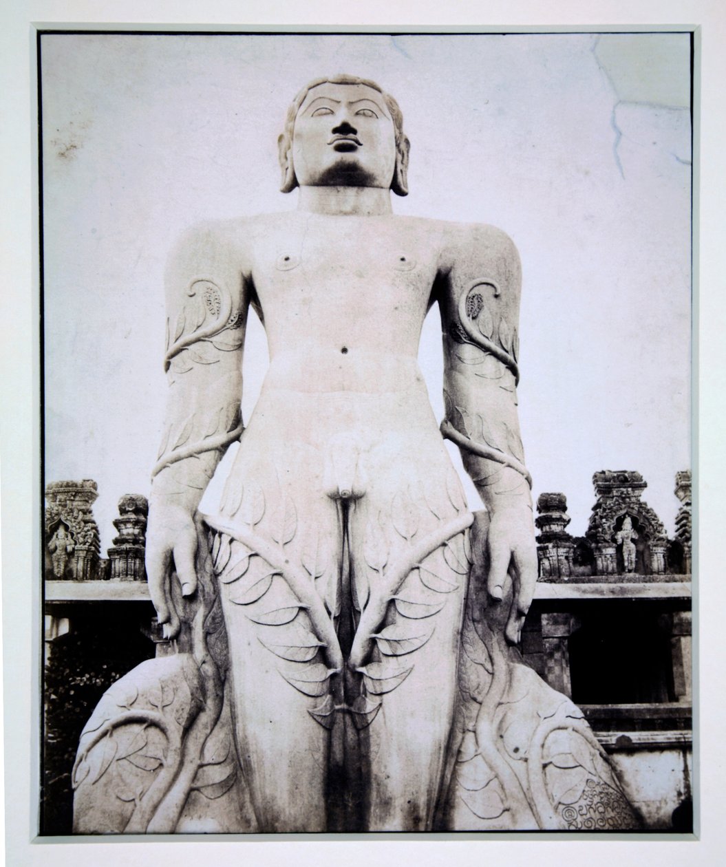 Gommateshvara monolit szobra, Stravana Belgola, 1855 körül alkotó: English Photographer