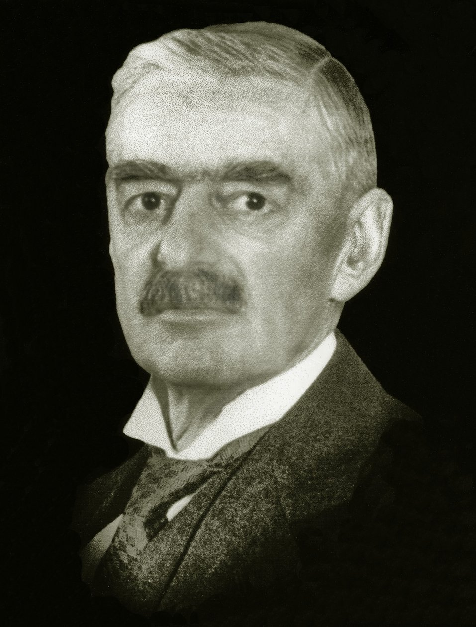 Neville Chamberlain (1869-1940) alkotó: English Photographer