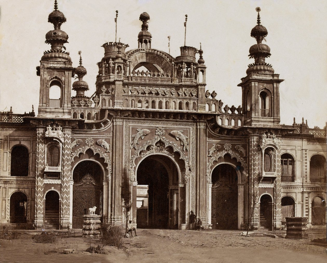 Palotakapu, 1858 körül alkotó: English Photographer