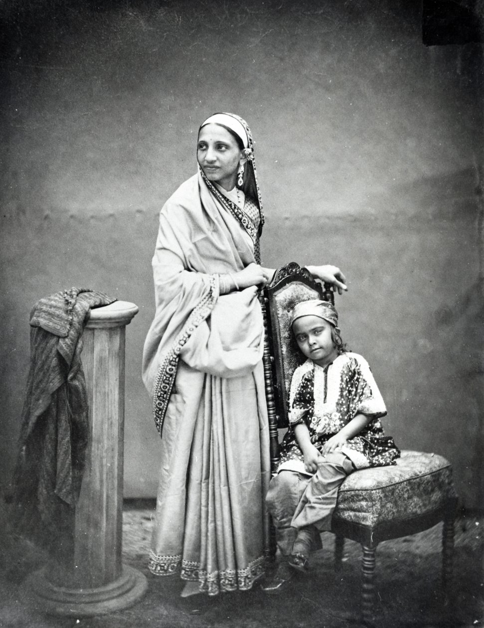 Parsee nő és gyermek, 1870 körül alkotó: English Photographer