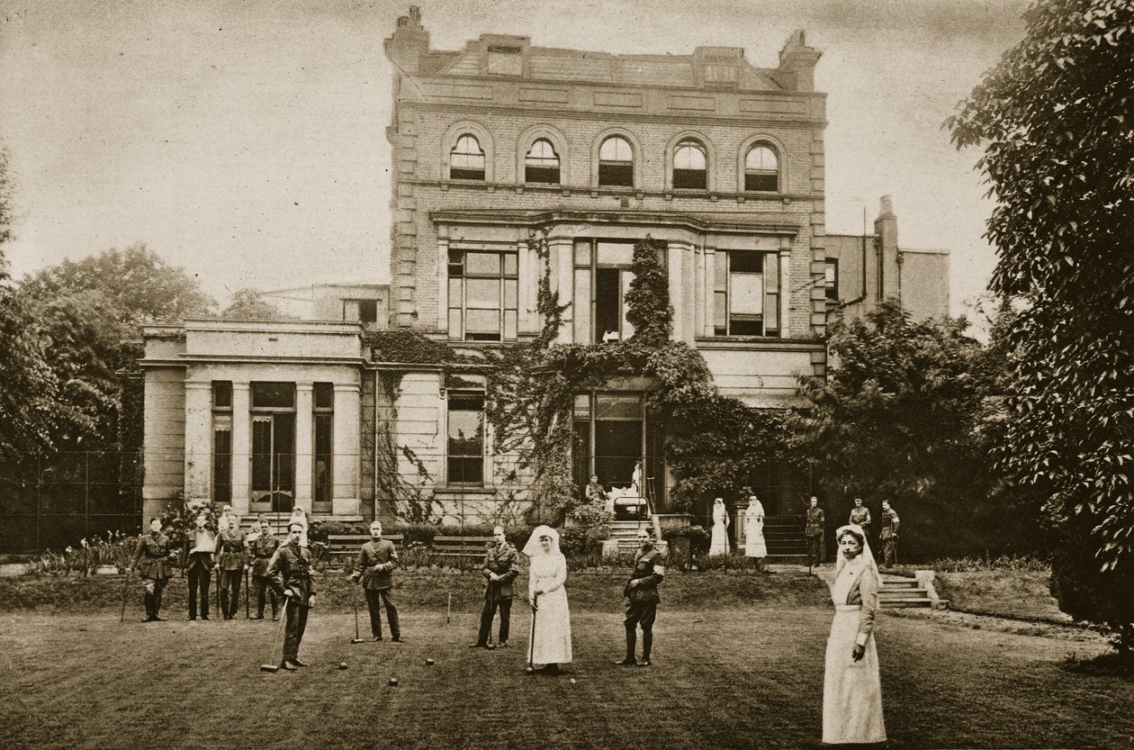 Pembroke Lodge, Kensington, London, 1914-1919 alkotó: English Photographer