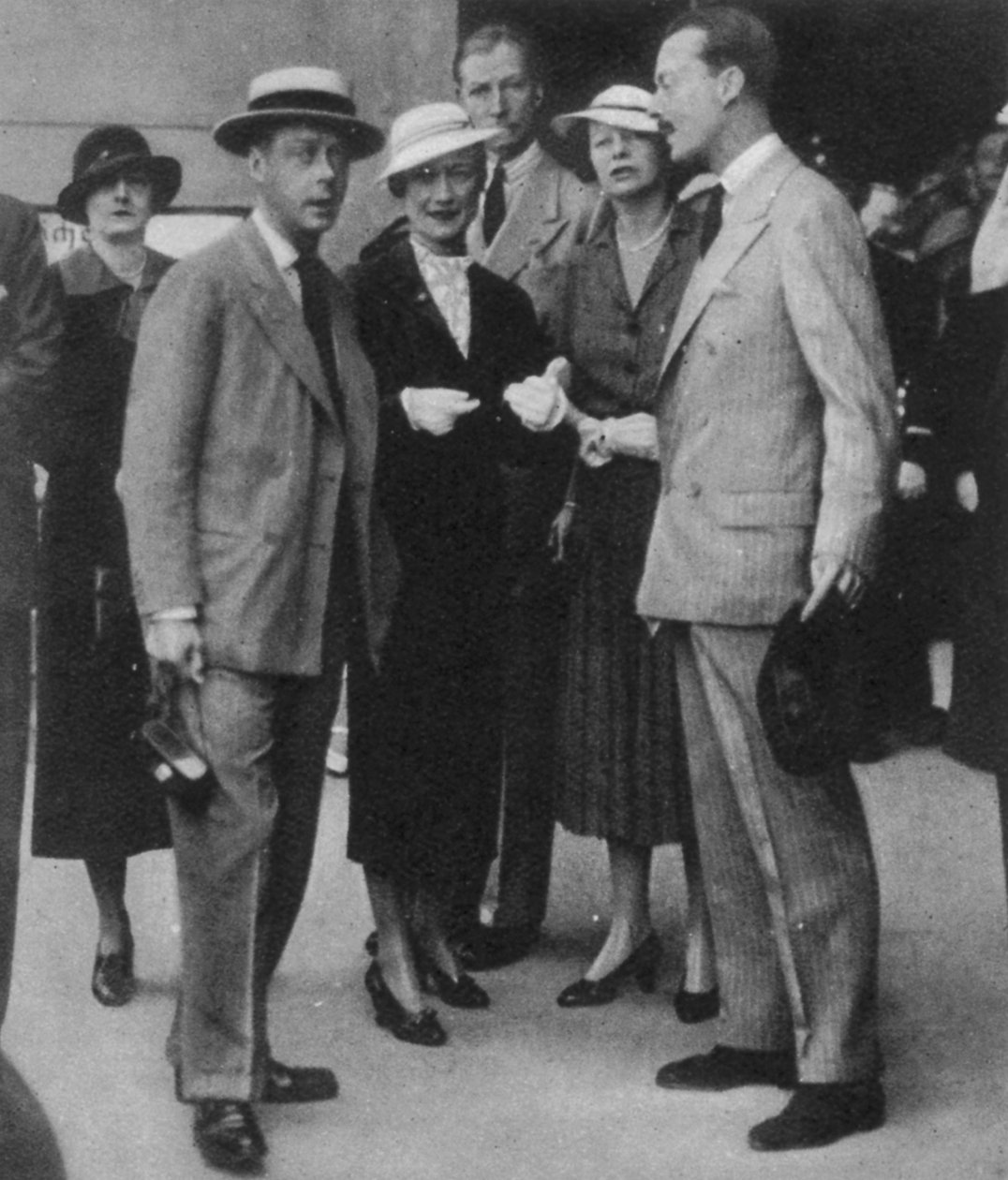 Edward herceg és Wallis Warfield Simpson egy királyi körúton, 1936 alkotó: English Photographer