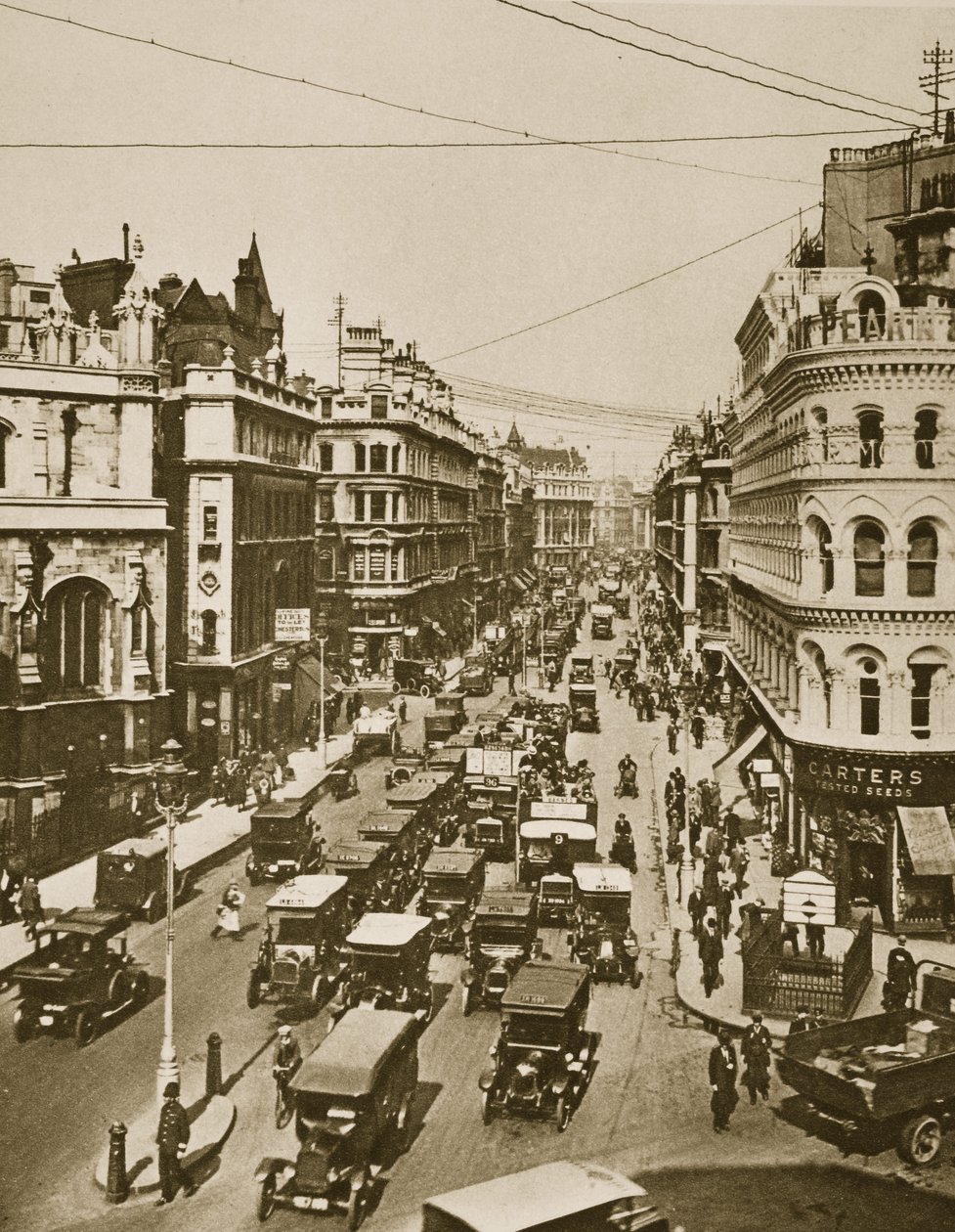 Queen Victoria Street a Cannon Street kereszteződésében (szépia fotó) alkotó: English Photographer