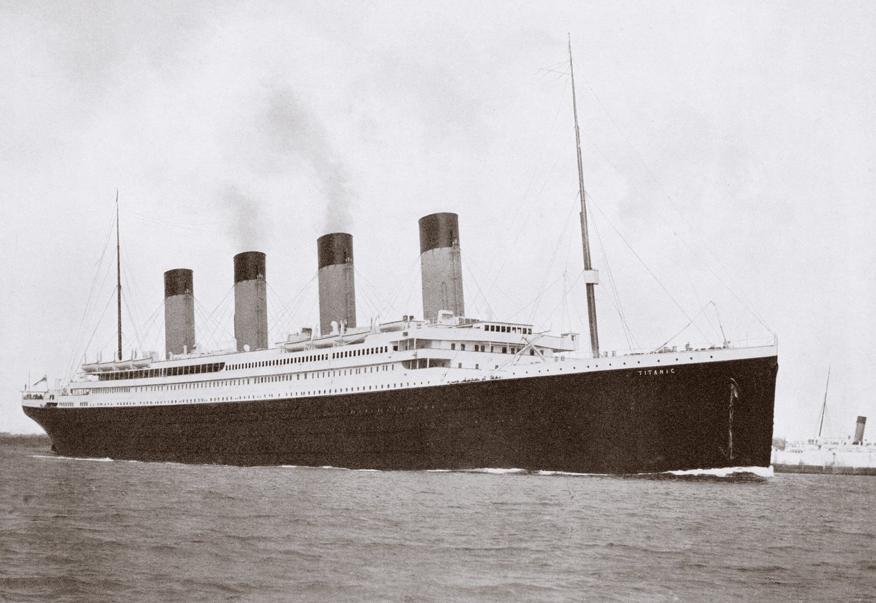 A White Star Line RMS Titanicja alkotó: English Photographer