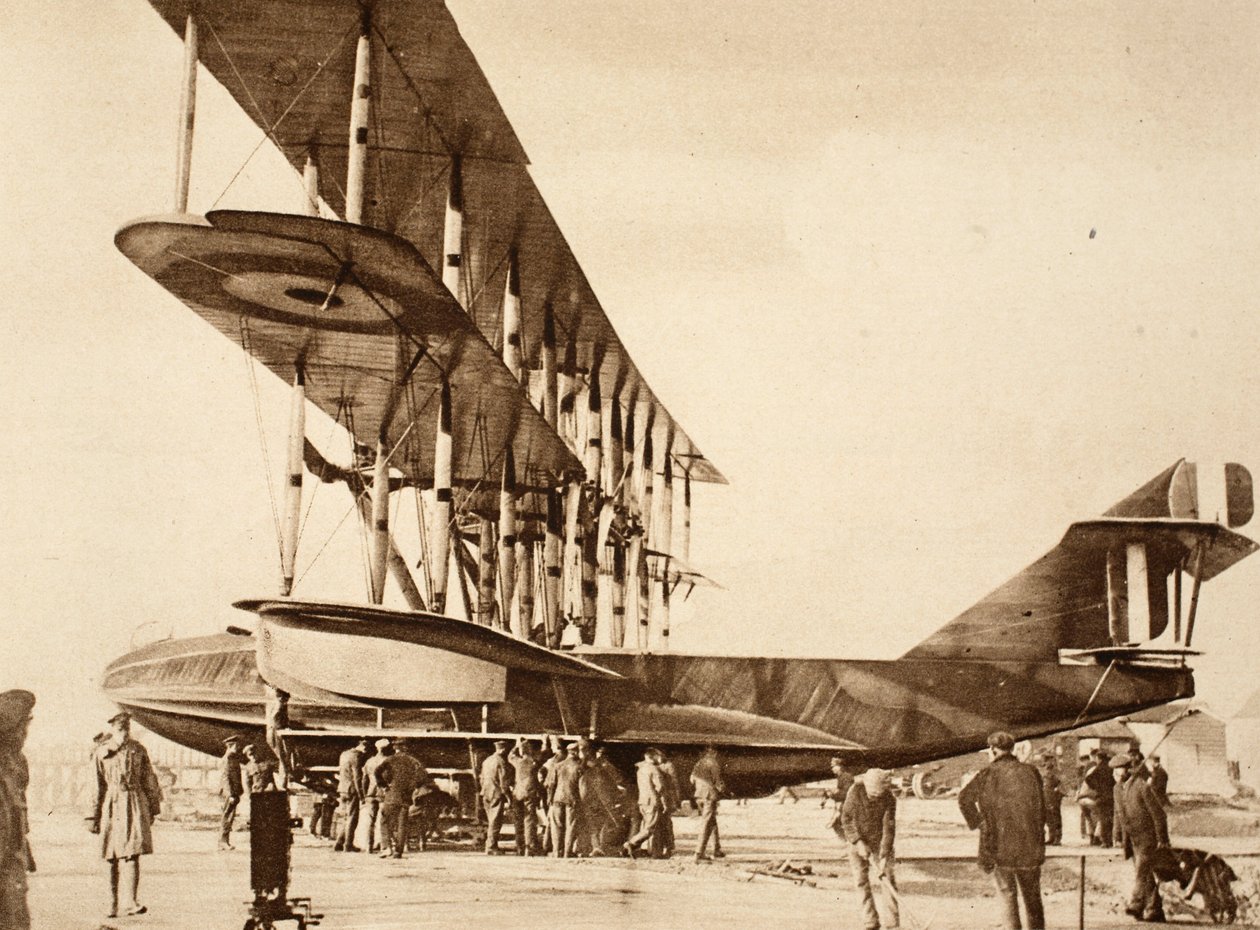Egy repülőgép oldalnézete, 1914-19 alkotó: English Photographer