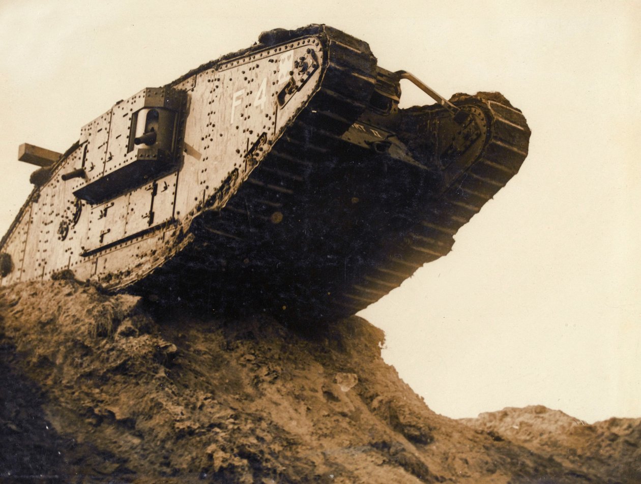 Tank, 1916-17 alkotó: English Photographer